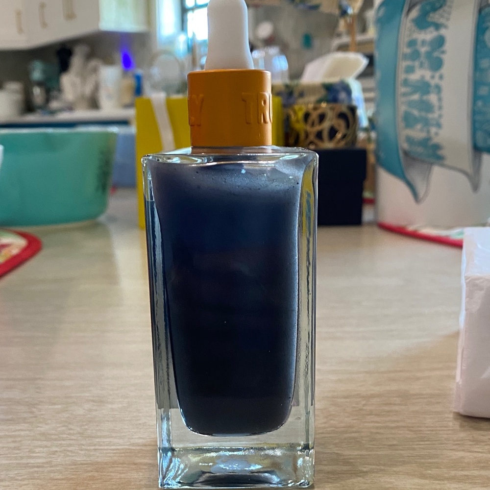 TRULY Black Jelly Serum - Picture 3 of 3